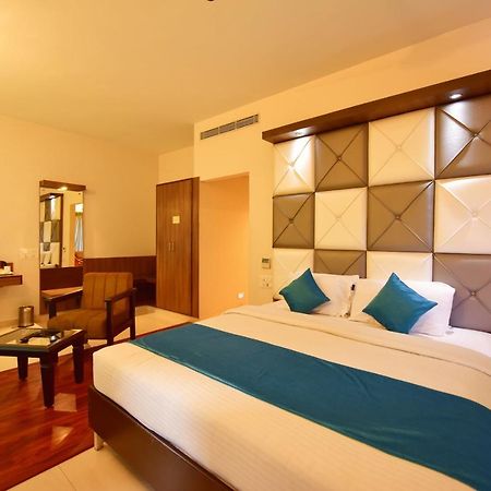 Hotel Sanman Gardenia Бангалор Экстерьер фото