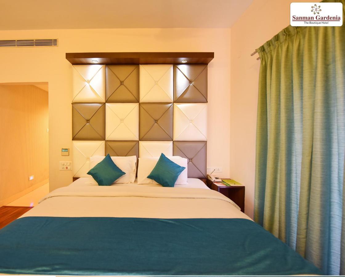 Hotel Sanman Gardenia Бангалор Экстерьер фото